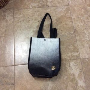Lululemon tote